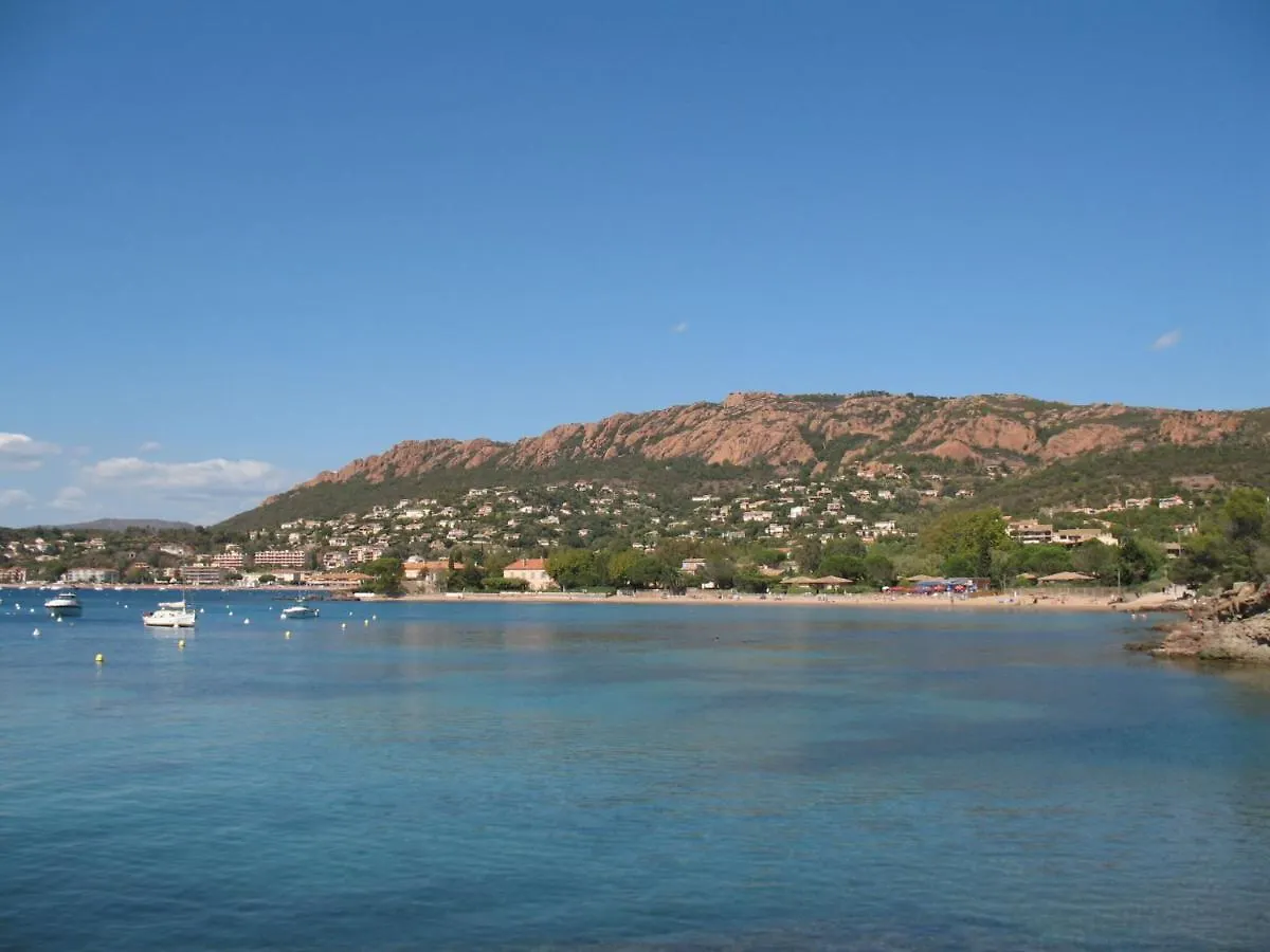 Saint-Raphaël Apartment Le Village - E1320 By Interhome צרפת