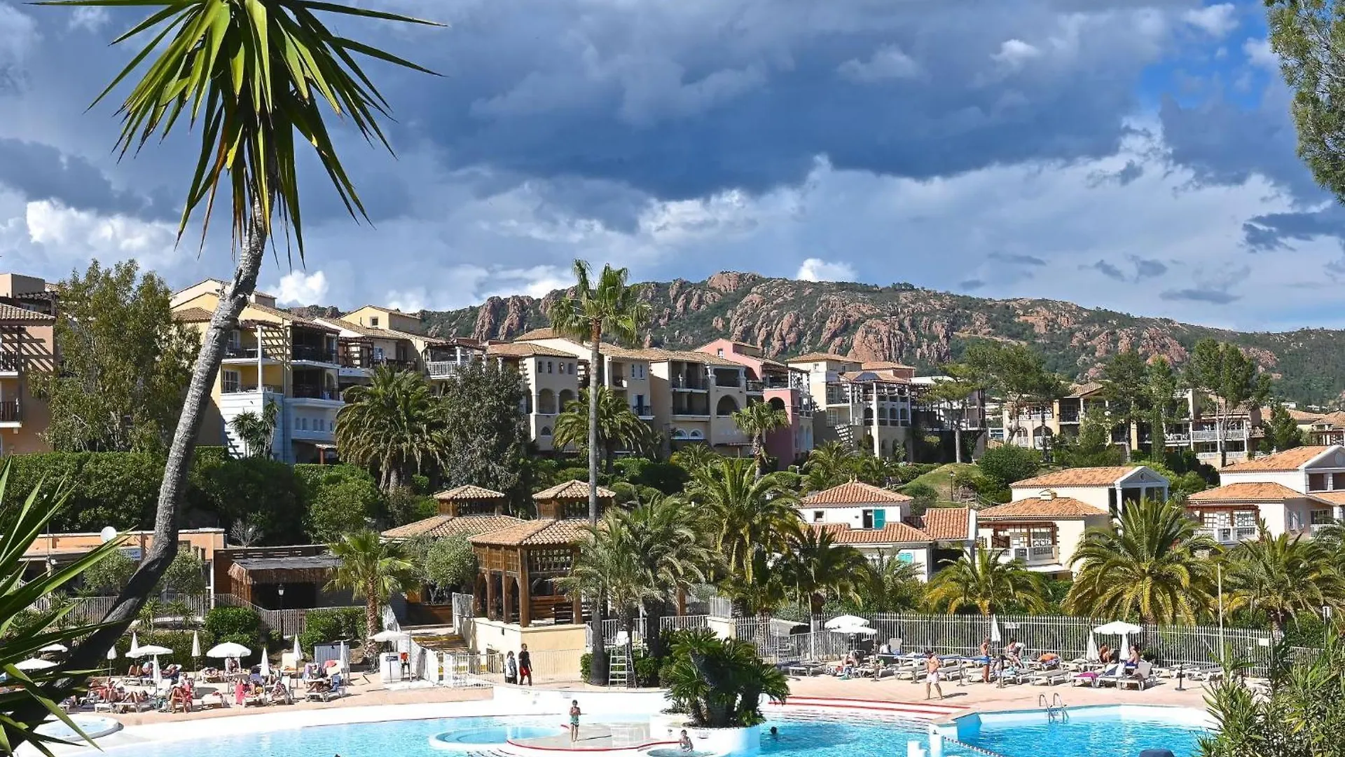 Saint-Raphaël Apartment Le Village - E1320 By Interhome