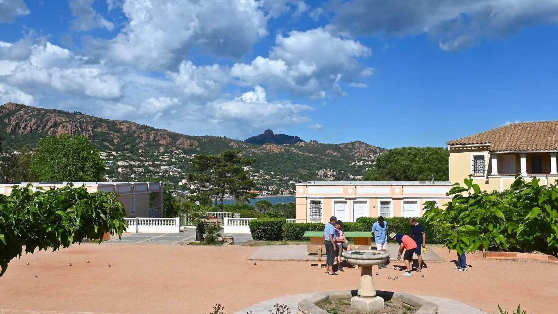 Saint-Raphaël Apartment Le Village - E1320 By Interhome